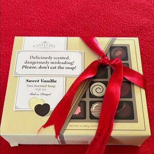 Castelbel Sweet Vanilla Scented Soap Gift Set - Cream and Red